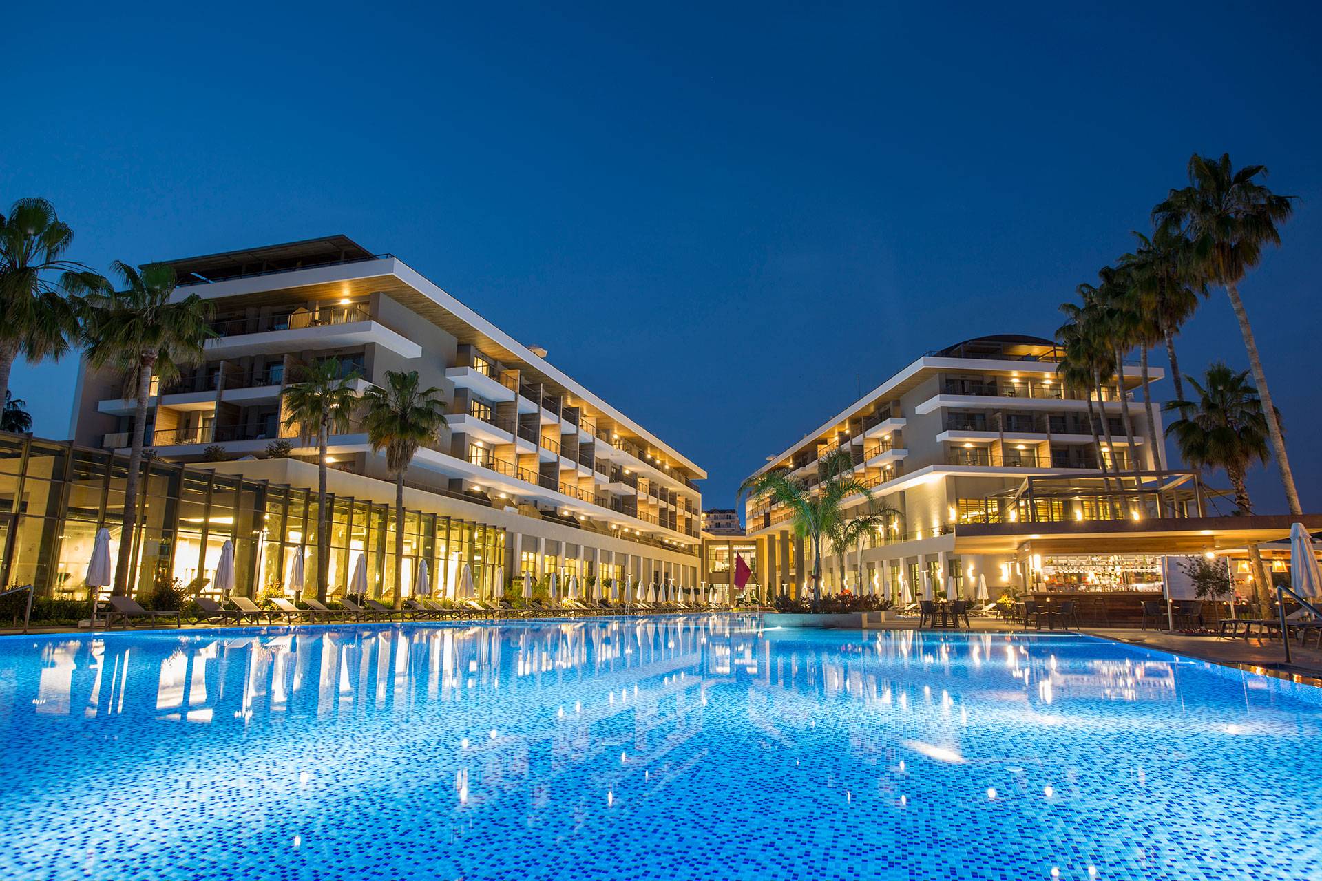 Acanthus &amp; Cennet Barut Collection - SIDE